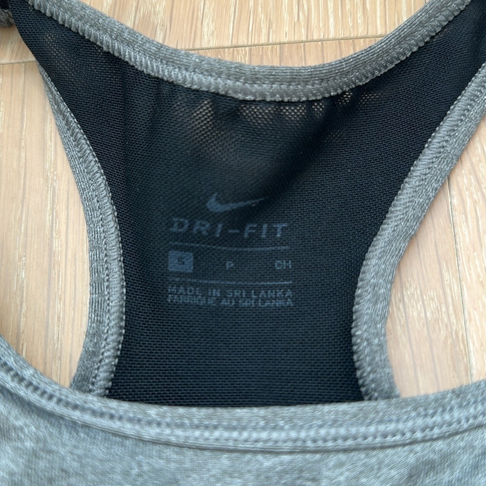Nike Sports Bra Womens Workout Gym Running Tank Crop Top Athletic Athleisure - Picture 5 of 10